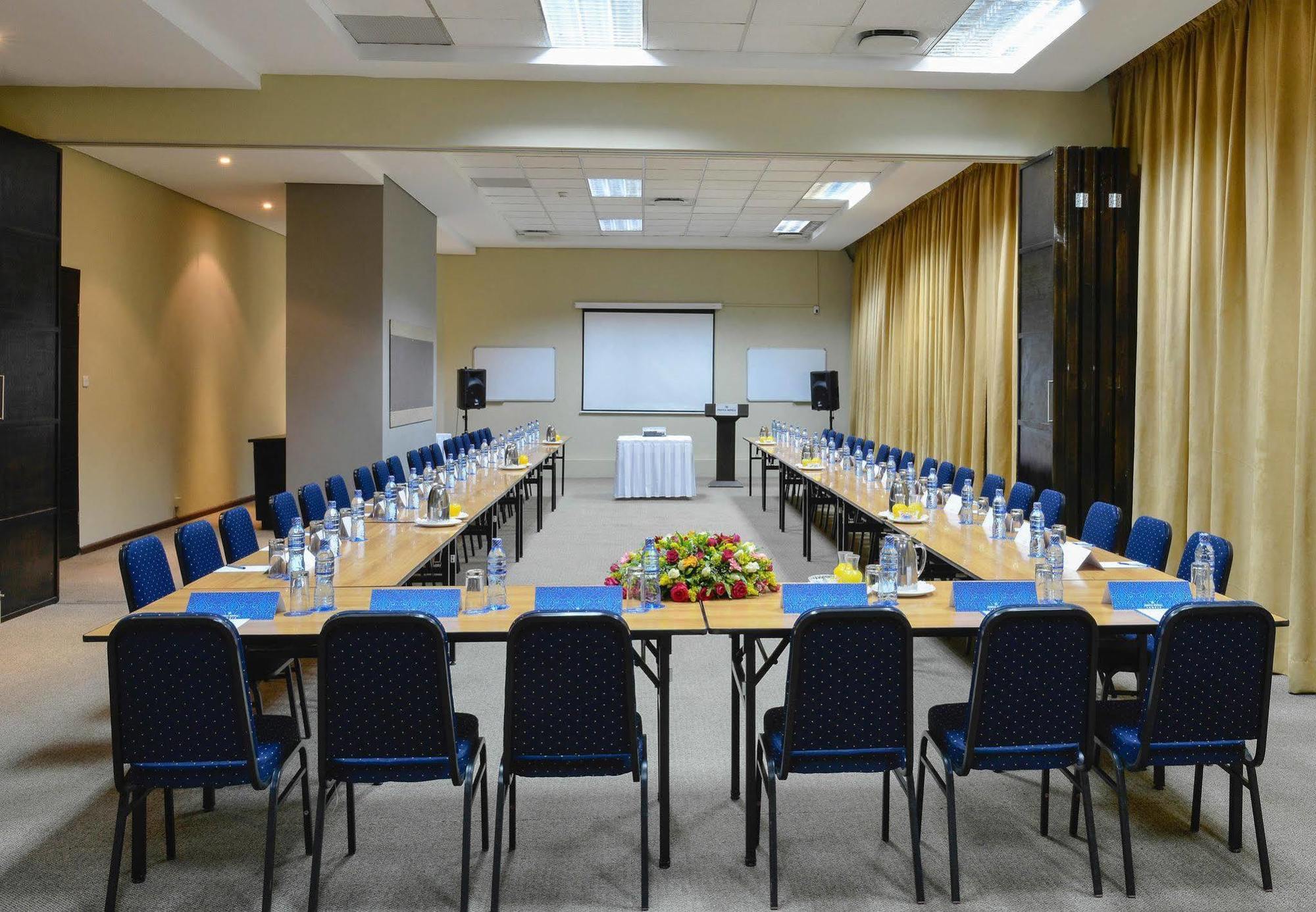 Protea Hotel Lusaka Cairo Road Eksteriør billede